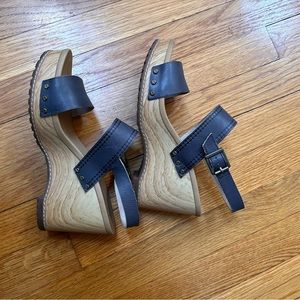 Navy Timberland Heels